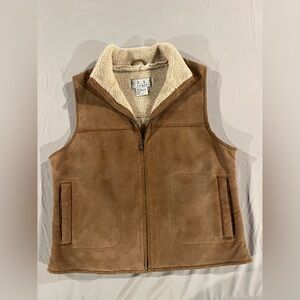 Vtg. Brown 100% leather fleece lined work ranch vest. Size medium.